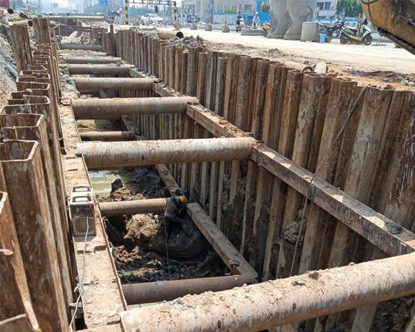 漳州角美城市污水处理工程钢板桩施工